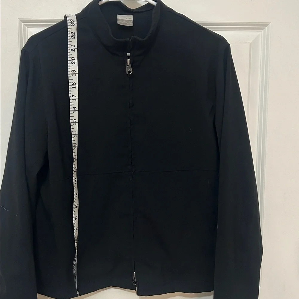 Nike windbreaker jacket men’s size medium black mesh lining zipped pockets run